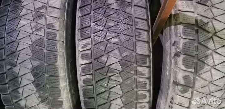 Bridgestone Blizzak DM-V2 225/65 R17