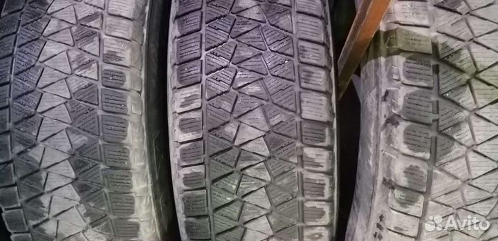 Bridgestone Blizzak DM-V2 225/65 R17