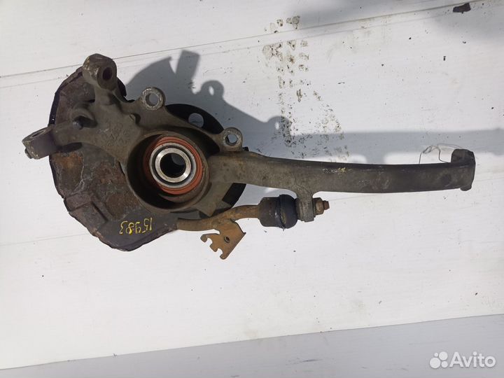 Цапфа/кулак поворотный передний левый Mercedes-Ben