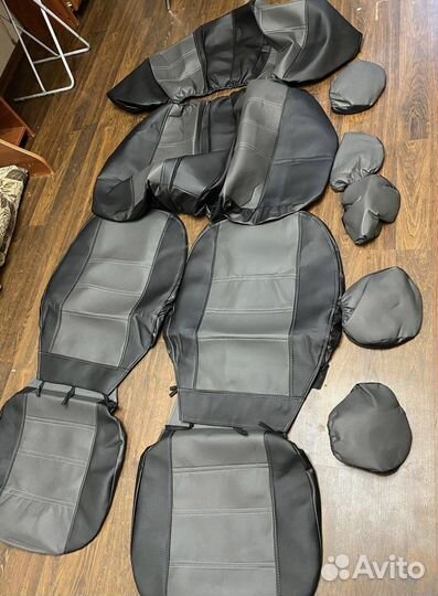 Чехол в машину на сиденья универсальный новый