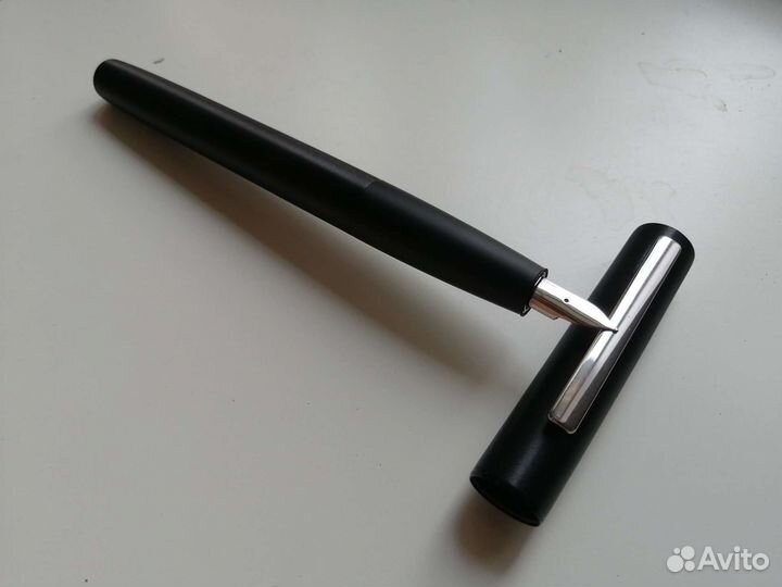 Перьевая ручка Lamy Aion