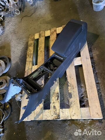 Подлокотник volkswagen passat B6