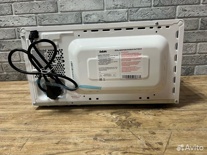 Микроволновая печь BBK 17MWS-781M/W, 17 л, 700 Вт