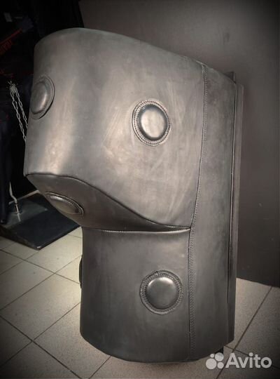 Настенная подушка из натуральной кожи