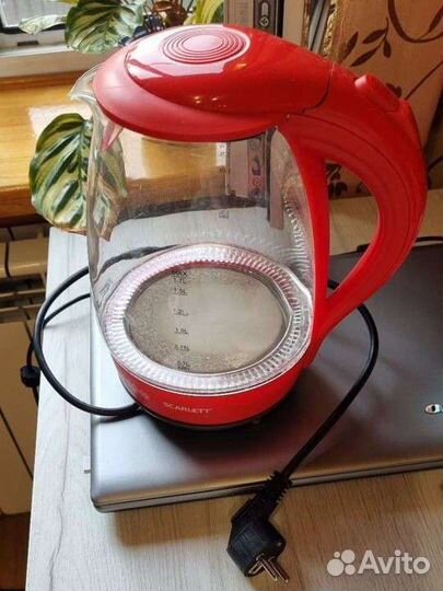 Чайник электрический scarlett (требуется ремонт)