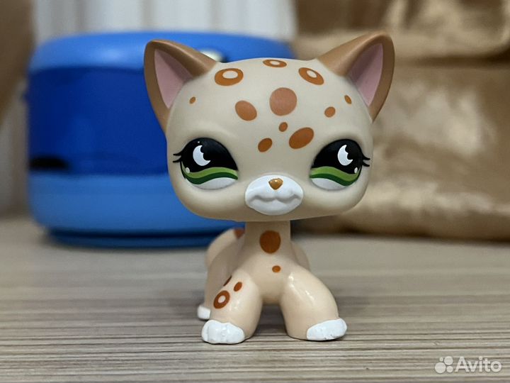 Lps кошка стоячка