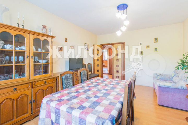 2-к. квартира, 57,4 м², 1/9 эт.