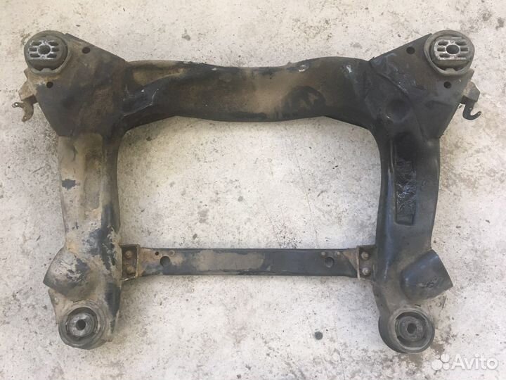 Передний подрамник Volkswagen Phaeton(2115)