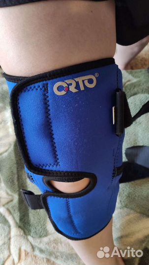 Ортопедический бандаж на колено