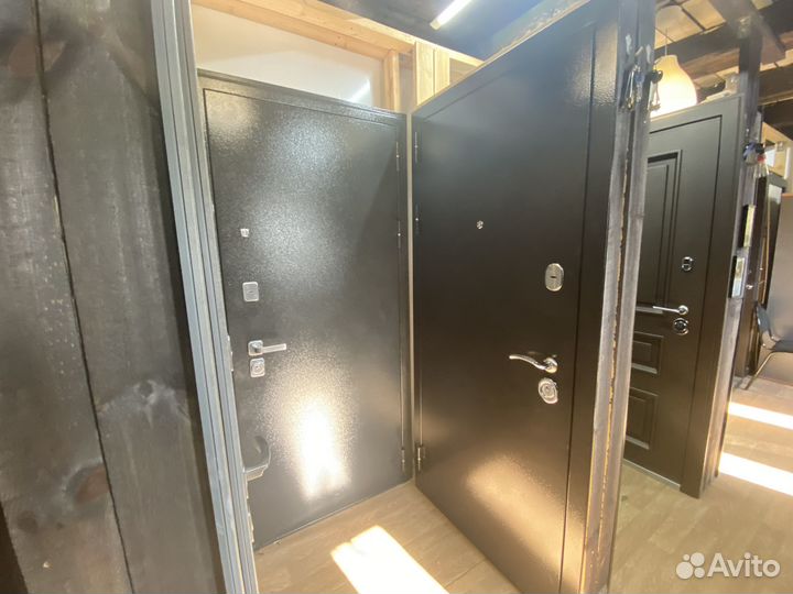 Дверь входная металлическая с шумоизоляцией