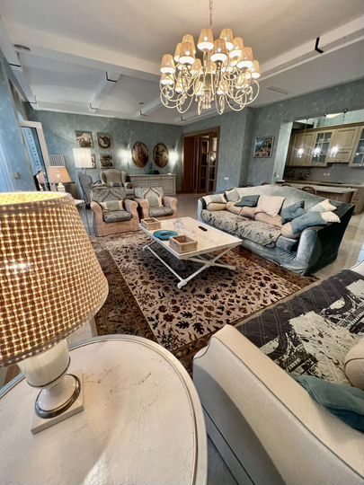 Дом 250 м² на участке 1 сот.