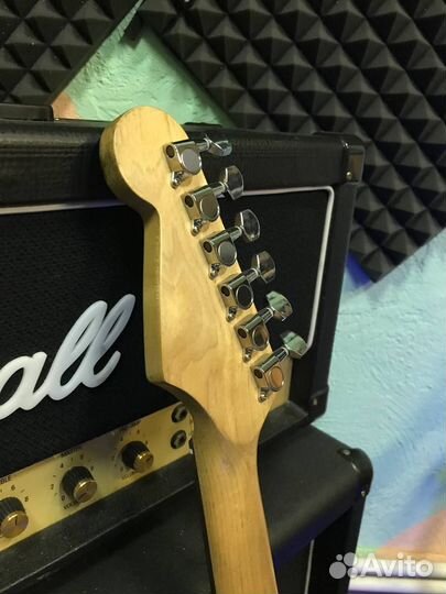 Электрогитара Stratocaster Contour Body Green