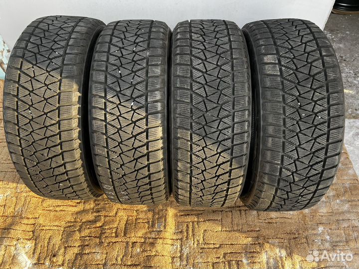 Bridgestone Blizzak DM-V2 225/55 R18 98Q