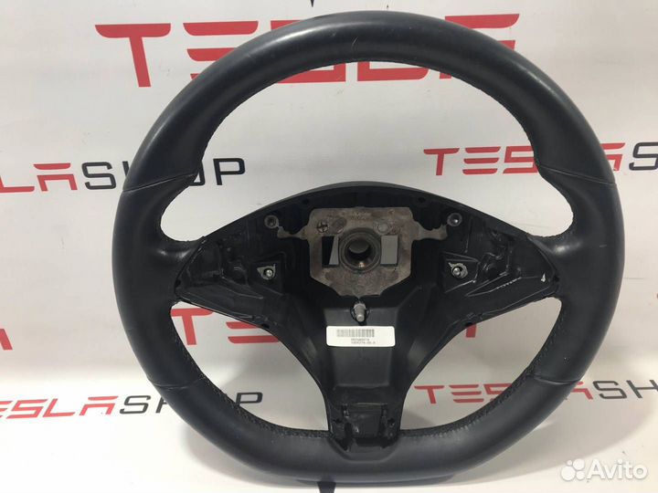 Руль Tesla Model S 2015 1005279-00-D
