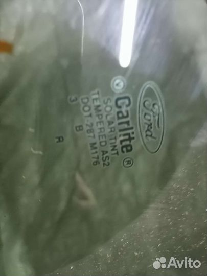 Стекло правое Ford Mustang 5