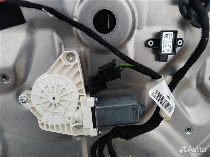 Стеклоподъемник задний правый Mercedes S-Class