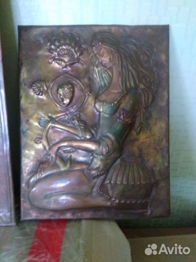 Чеканки и картины