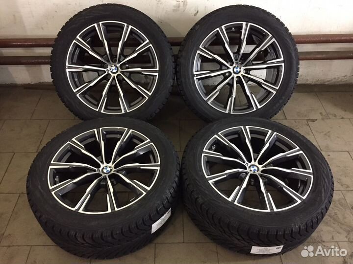 R20 Nokian Tyres Hakkapeliitta R3 275/45, PCD 5x112 DIA 66.6