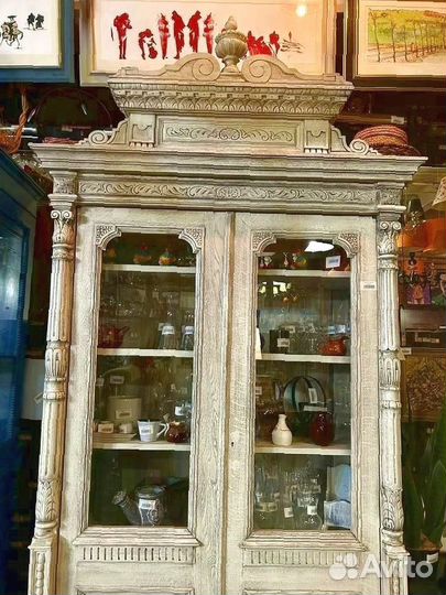 Буфет под старину белый