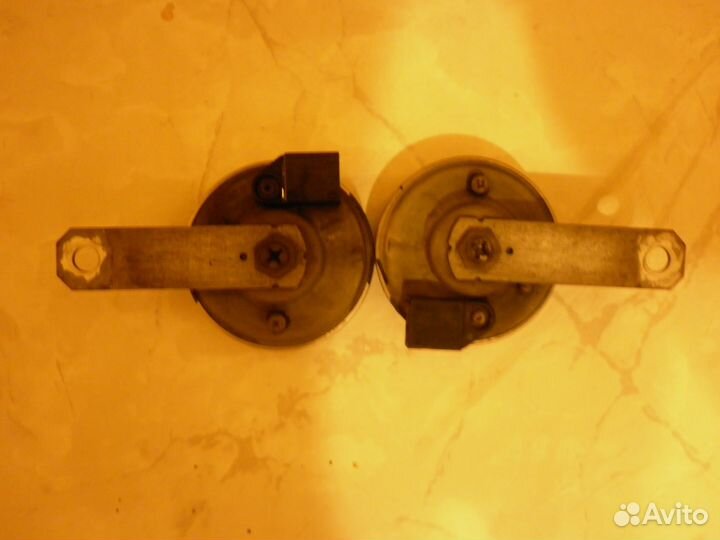 Звуковой сигнал Toyota Land Cruiser Prado 150