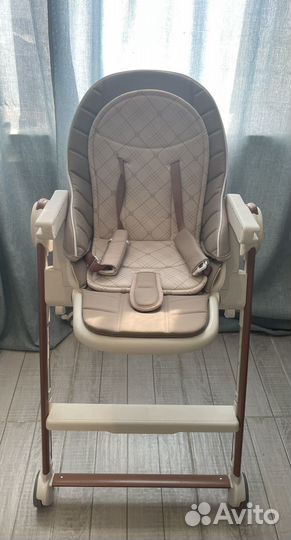 Стульчик для кормления Happу Baby Berny V2