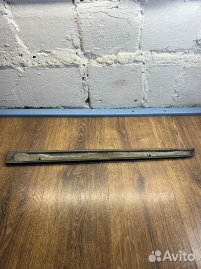 Молдинг двери задний правый Nissan Note хэтчбек