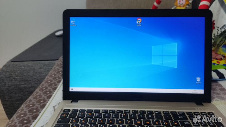 Ноутбук asus