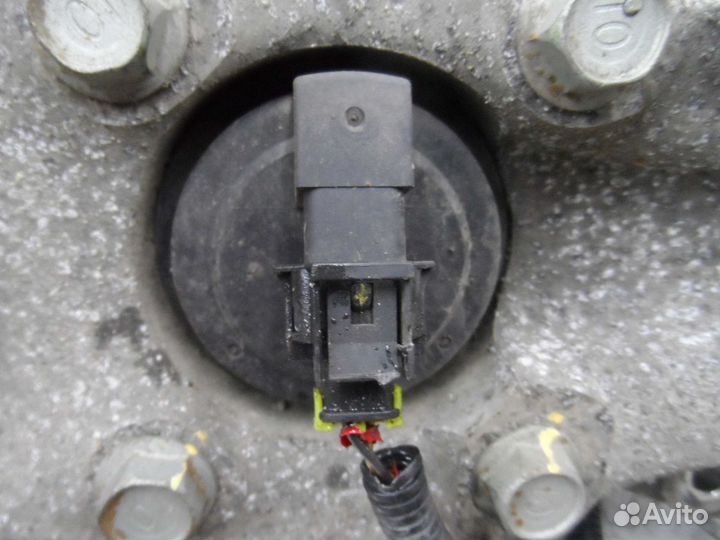 Кулак поворотный правый Hyundai Genesis 1 BH