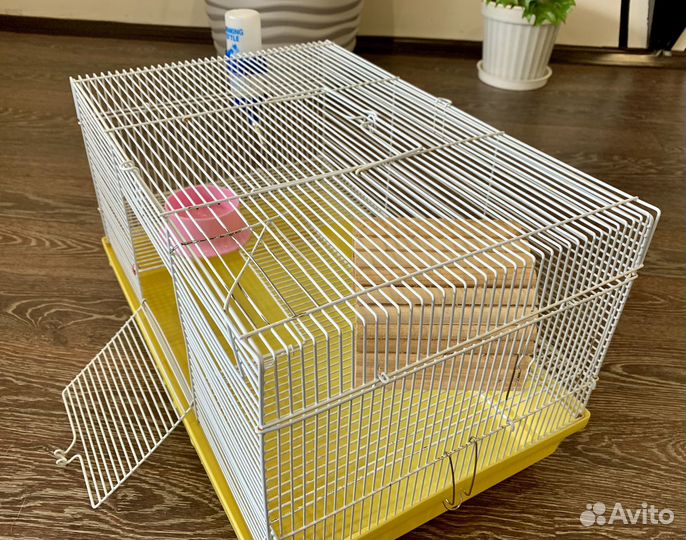Клетка для грызунов большая, поильник, опилки