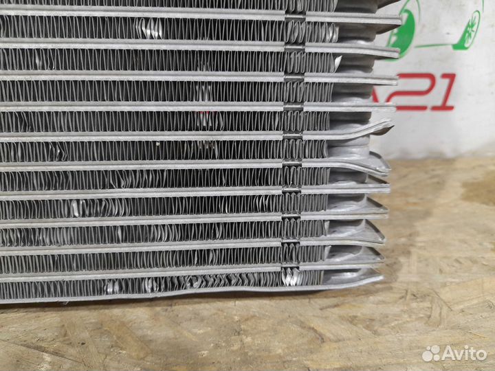 Радиатор масляный BMW X5 X6 F95 F96 (2018+)