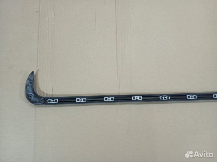Уплотнительная резинка крышки багажника задняя Bmw