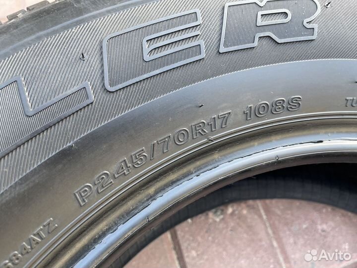 Bridgestone Dueler H/T 684II 245/70 R17