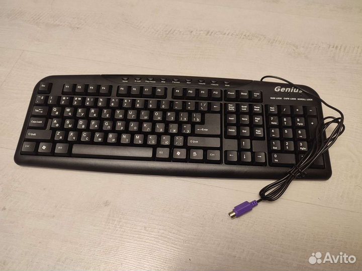 Мультимедийная проводная клавиатура Genius KB-M500