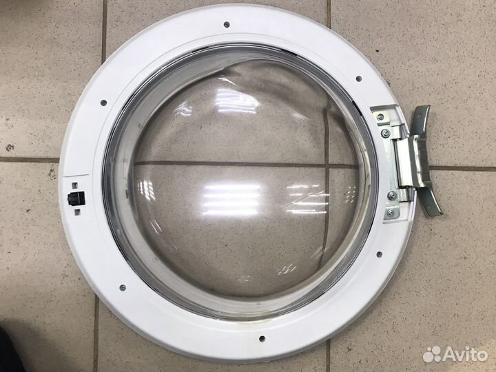 Люк стиральной машины Hotpoint-Ariston c петлёй