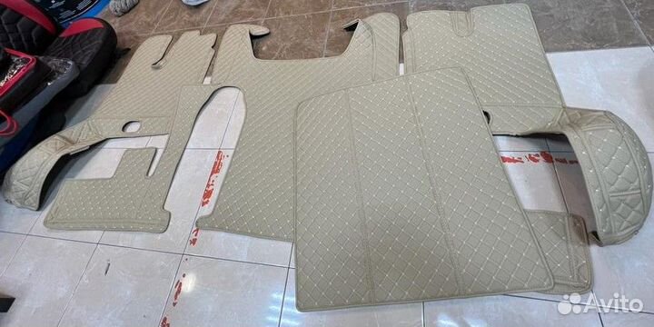 Продам 3D ковры из экокожи на Sitrak С7Н, бол.каб