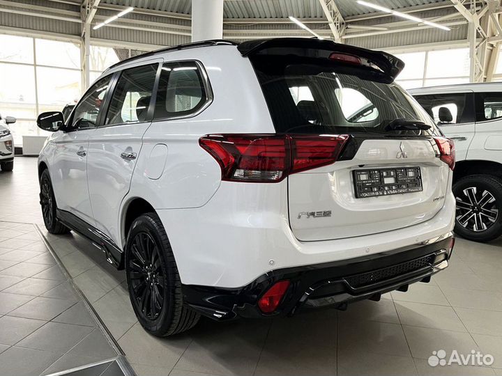 Mitsubishi Outlander 2.4 CVT, 2022