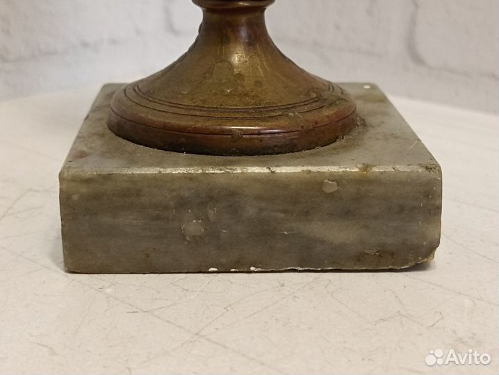 Подсвечник бронзовый на камне