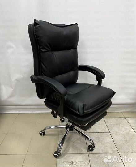 Офисное кресло руководителя