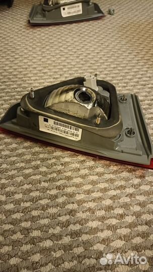 Правый треугольник багажника vesta