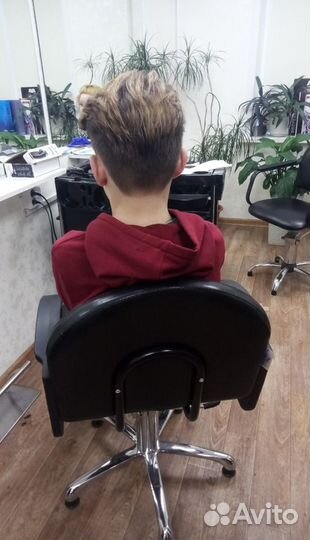 Модель мужские,женские стрижки,окрашивание