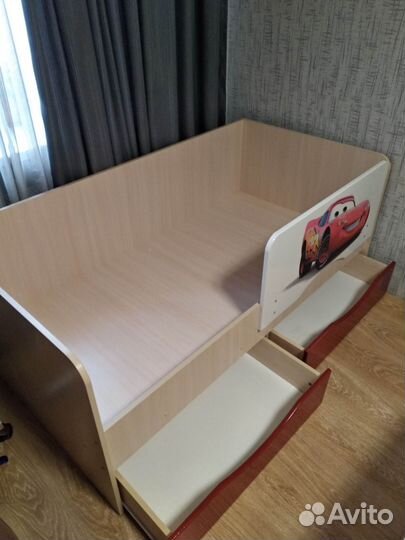 Детская кровать с матрасом 160*80