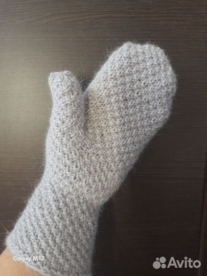 Варежки женские