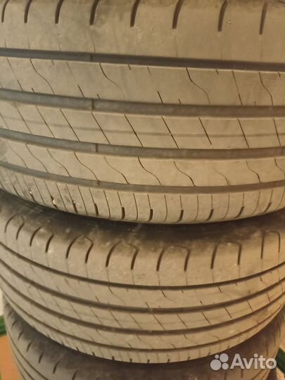 Goodyear EfficientGrip Performance 2 215/55 R16 93V