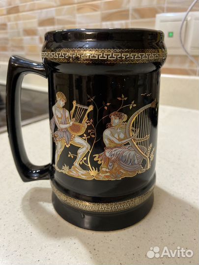 Пивная кружка, пепельница, блюдце