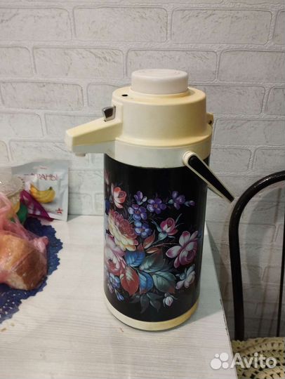 Термос с помпой