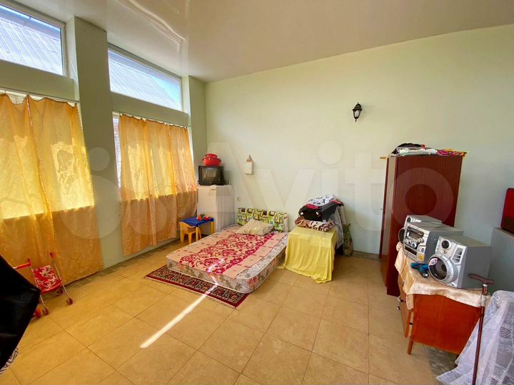 Дом 192 м² на участке 15,2 сот.