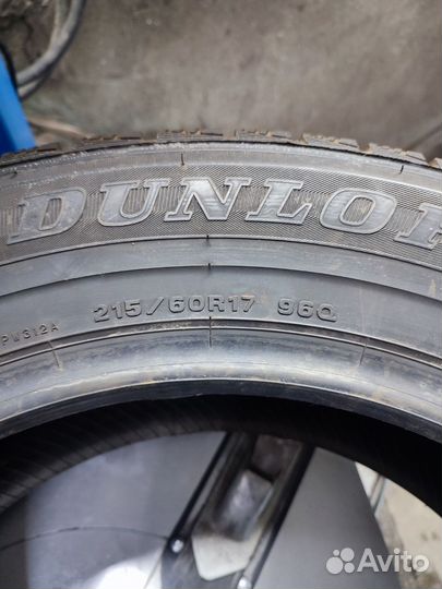 Dunlop Graspic DS3 215/60 R17