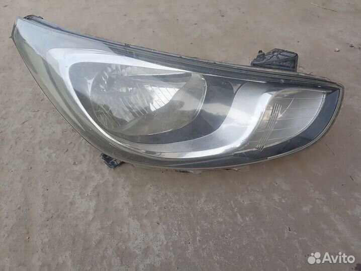 Фара правая Hyundai Solaris дорест 2010-2017