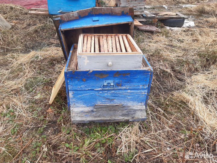 Домики (улеи)для пчел