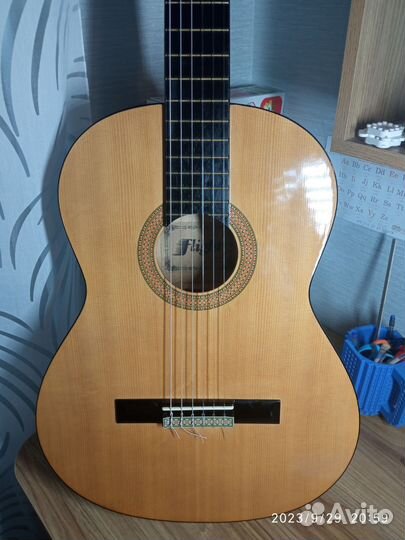 Классическая гитара Flight